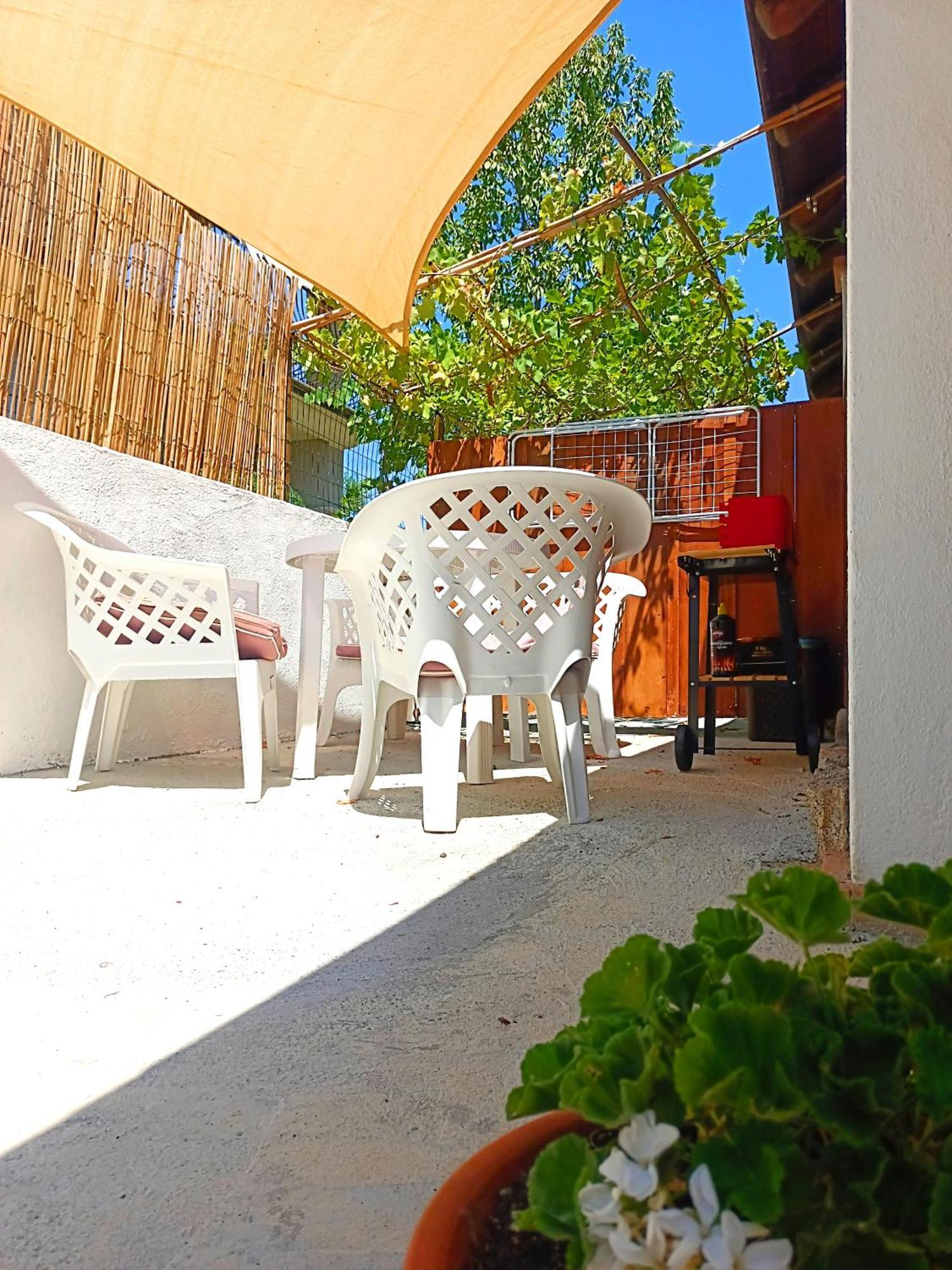 Le Sorgenti Guest House Ilbono Eksteriør billede